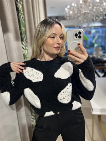 Angora Dalmaçyalı İncili Siyah Kazak