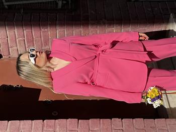 Belden Kuşaklı Takım Elbise