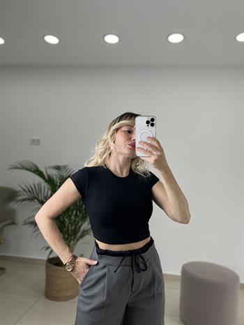 Bisiklet Yaka Basıc Siyah Crop Tişört 