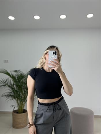 Bisiklet Yaka Basıc Siyah Crop Tişört 