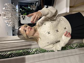 Bisiklet Yaka Önü Taş İşlemeli Bej Kazak