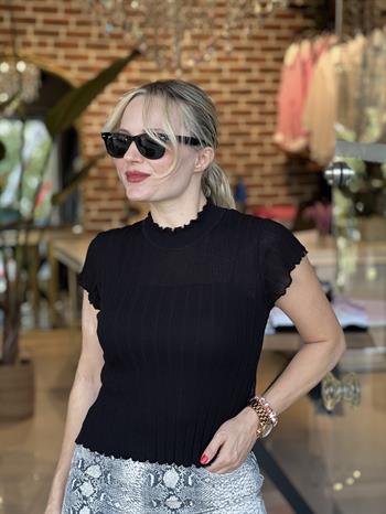 Dik Yaka Fitilli Siyah Triko Bluz