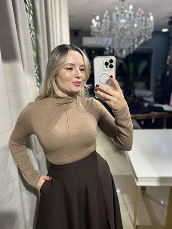 Dik Yaka Uzun Kollu Top