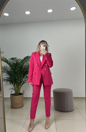 Düğme Detaylı Blazer Ceketli Fuşya Takım Elbise 