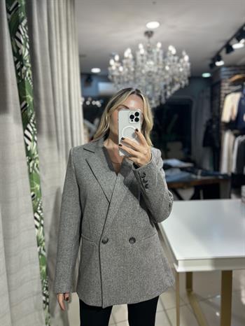 Düğmeli Gri Yünlü Ceket