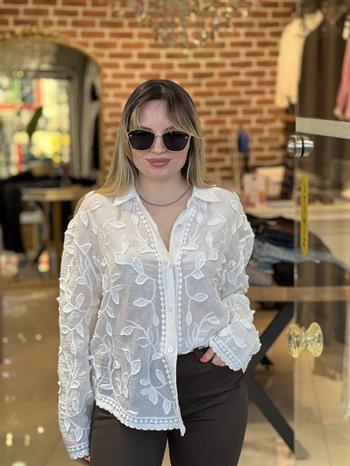 Ekru Çiçek Desenli Jakarlı Gömlek