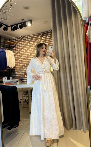 Ekru Dantel Detaylı V Yaka Brodeli Elbise