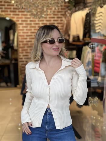 Ekru Triko Hırka 