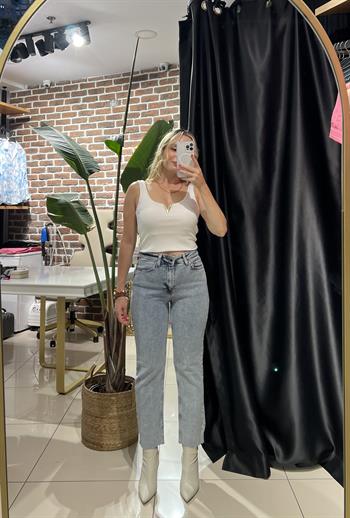 Full Likralı Buz Mavisi Mom Fit Jean Pantolon
