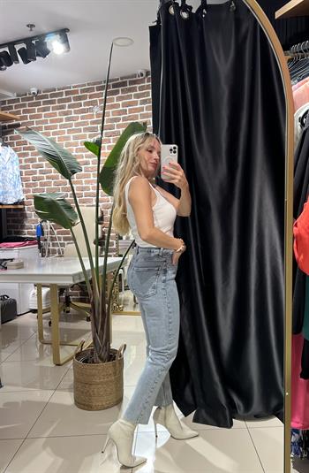 Full Likralı Buz Mavisi Mom Fit Jean Pantolon