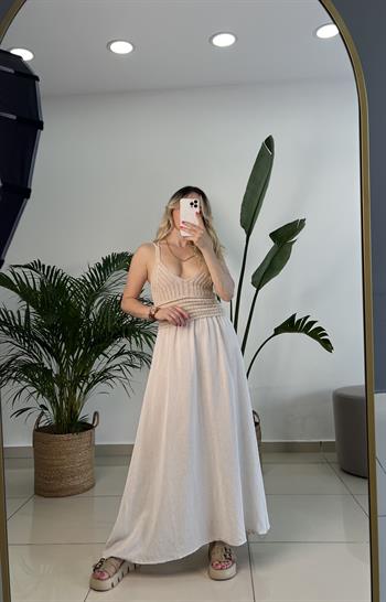 Göğüs Kısmı Örme Detaylı Askılı Midi Elbise