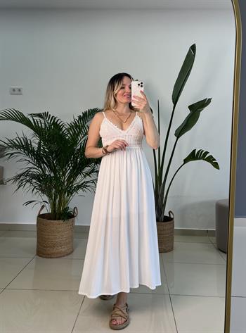 Göğüs Kısmı Örme Detaylı Beyaz Midi Elbise