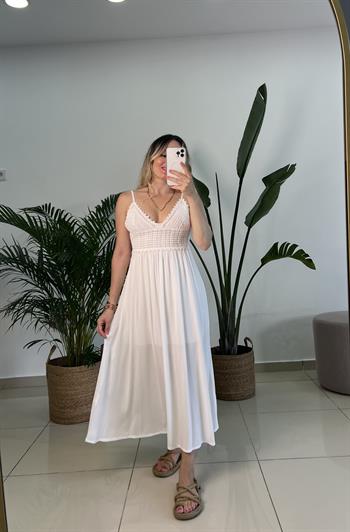 Göğüs Kısmı Örme Detaylı Beyaz Midi Elbise