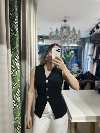 Gold Düğmeli Siyah Yelek