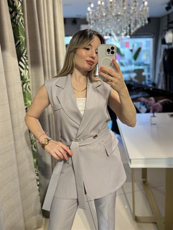Gri Beli Kuşaklı Yelek-Pantolon Takım