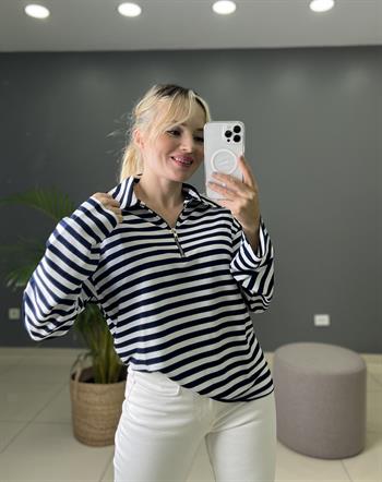 Kamyoner Yaka Fermuar Detaylı Çizgili Triko 