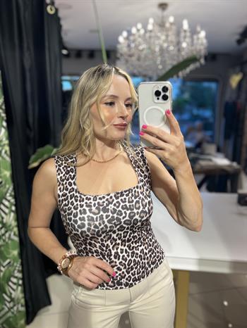 Kare Yaka Jarse Leopar Desenli Atlet