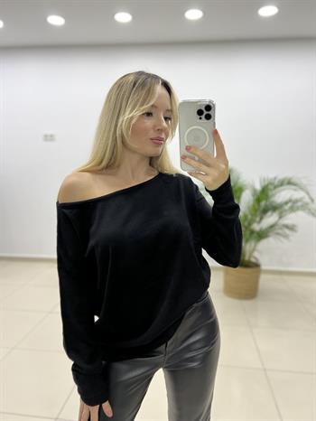 Kayık Yaka İnce Siyah Triko