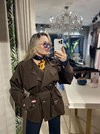 Kemerli Kısa Kahverengi Trençkot