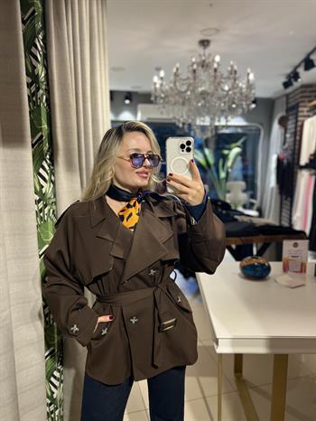 Kemerli Kısa Kahverengi Trençkot