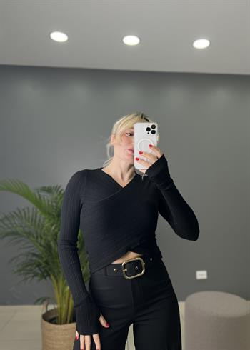 Kruvaze Yaka Kol Ağızı Geçmeli İnce Crop Triko