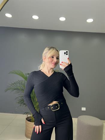 Kruvaze Yaka Kol Ağızı Geçmeli İnce Crop Triko