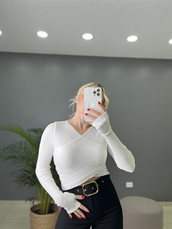 Kruvaze Yaka Kol Ağızı Geçmeli İnce Crop Triko