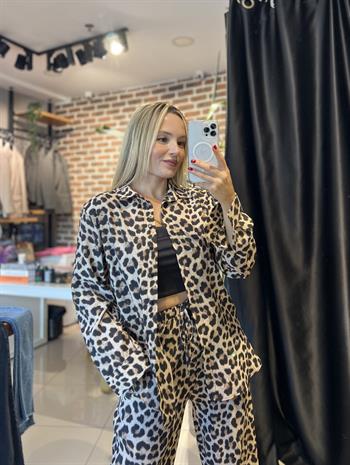 Leopar Desenli Gömlek Pantolon Takım