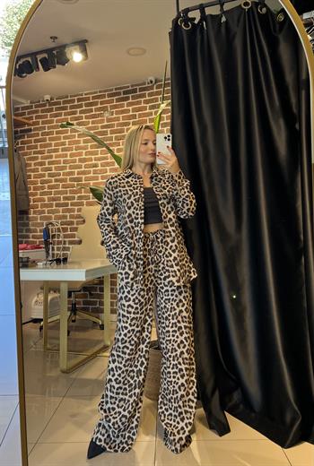 Leopar Desenli Gömlek Pantolon Takım