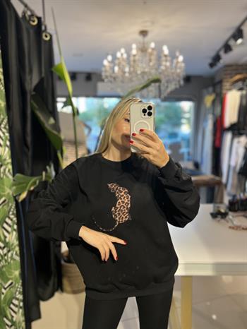 Leopar Figürlü Siyah Sweatshirt