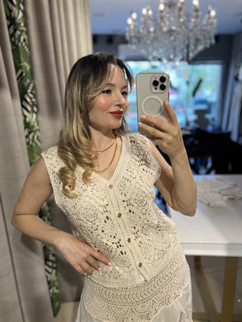 Natural Kendinden Desenli V Yaka Yelek