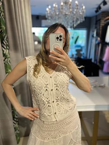 Natural Kendinden Desenli V Yaka Yelek