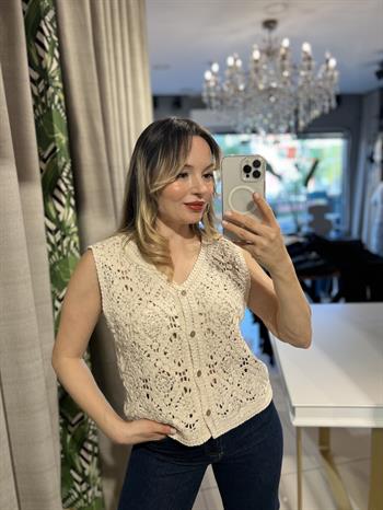 Natural Kendinden Desenli V Yaka Yelek