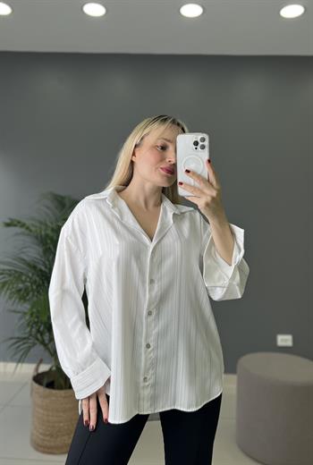 Orijinal Marka Modeli Silver Parıltı Detaylı Aerobin Saten Beyaz Gömlek