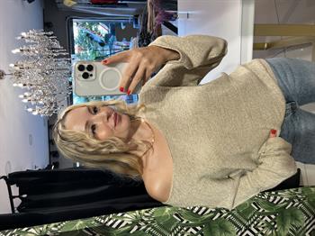 Oval Yaka Yumuşak Dokulu Bej Triko Kazak