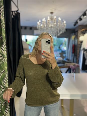 Oval Yaka Yumuşak Dokulu Haki Triko Kazak