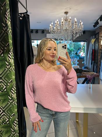 Oval Yaka Yumuşak Dokulu Pembe Triko Kazak