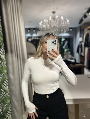 Parmak Geçmeli Ekru Esnek Body