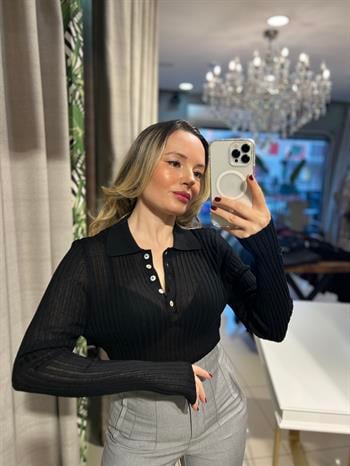 Polo Yaka Düğmeli Siyah İnce Triko Kazak