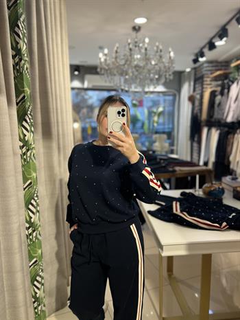 Premium Kalite Şerit Detaylı Eşofman Takımı