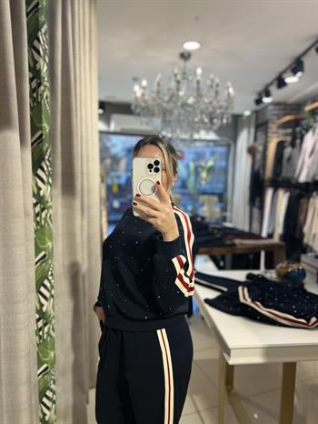 Premium Kalite Şerit Detaylı Eşofman Takımı