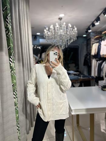 Saç Örgü Düğmeli Ekru Triko Hırka