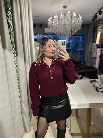 Saç Örgülü Düğmeli Bordo Triko Kazak