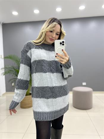 Sim Detaylı Gri Triko Kazak 