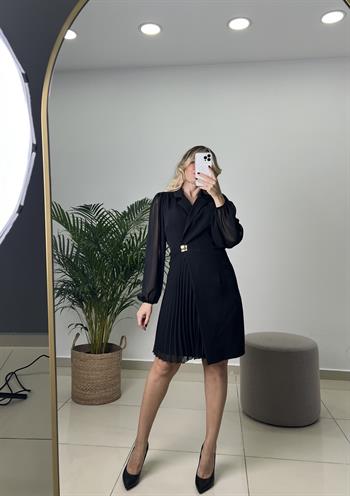 Siyah Gold Düğmeli Kruvaze Yaka Eteği Piliseli Tasarım Şifon Elbise 