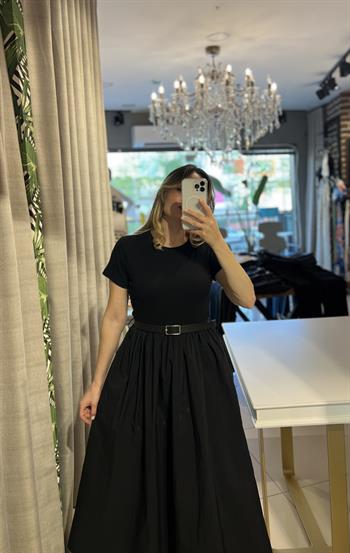 Siyah Kısa Kollu Kemerli Paraşüt Etekli Elbise