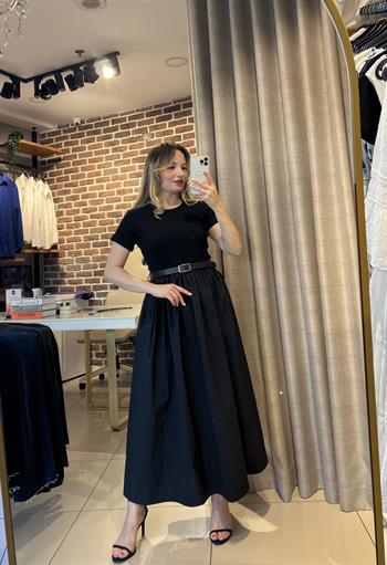 Siyah Kısa Kollu Kemerli Paraşüt Etekli Elbise