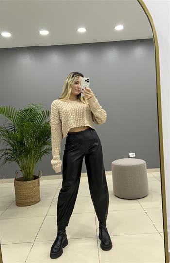 Siyah Yarım  Balon Deri Pantolon 