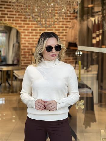 Taş Aksesuar Detaylı Ekru Triko Kazak