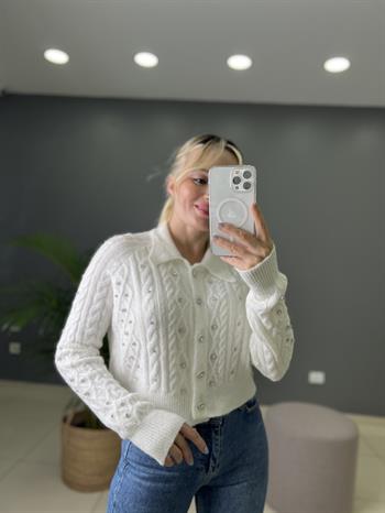 Taş Aksesuarlı Beyaz Triko Crop Hırka